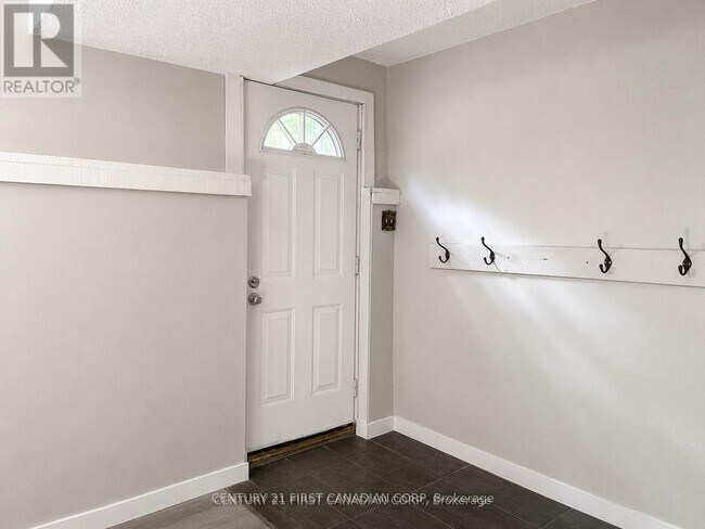 Photo - 1341 Aldersbrook Rd