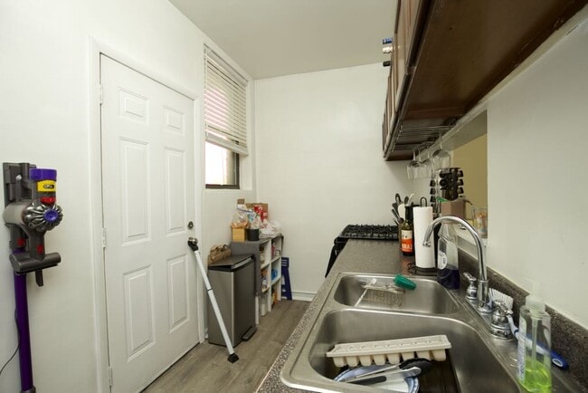 Photo - 710 W Roscoe St Unit J03P