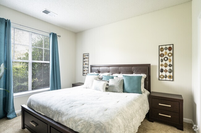 The Launceston - Bedroom