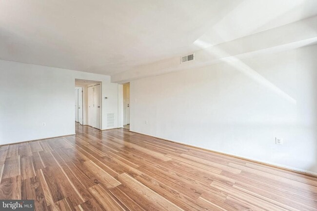 Photo - 5758 Village Green Dr Unit E