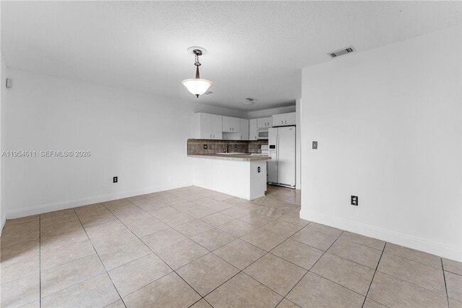 6350 SW 139th Ave