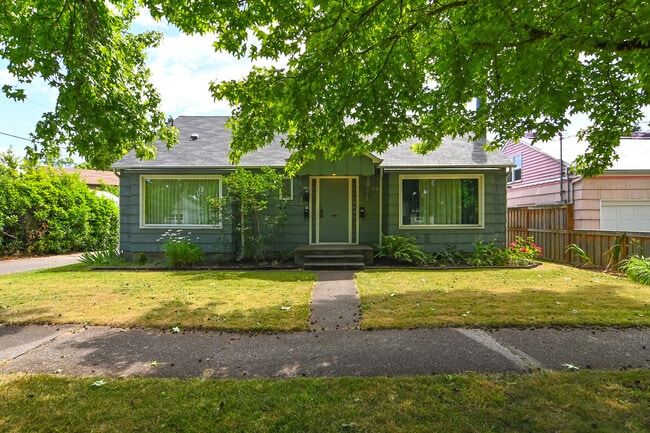 Building Photo - 1263 Tyler St Unit 1263 Tyler Street