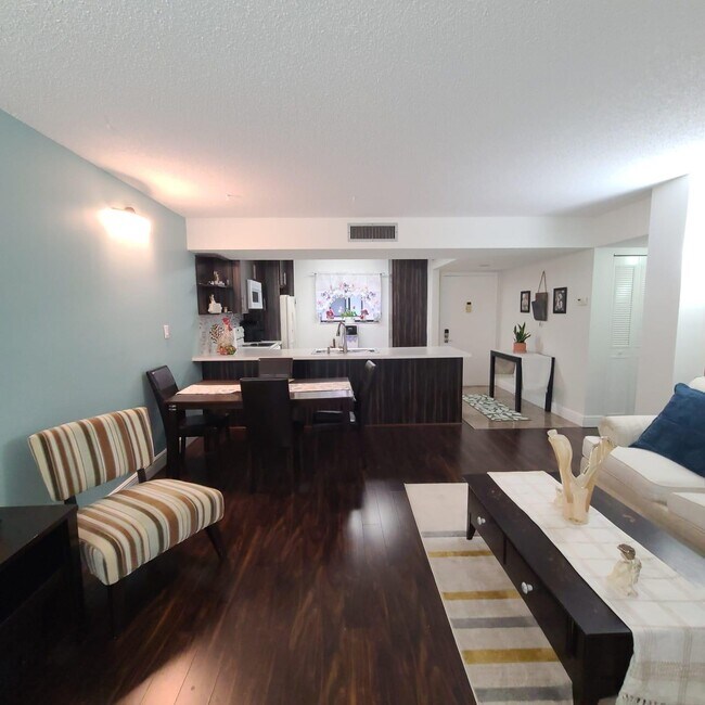 Building Photo - 5220 Las Verdes Cir Unit 322 Rental