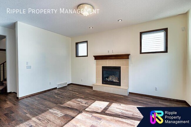 Photo - Modern 5 Beds, 3.5 Baths Single- Family | 2 Pets Allowed No Weight Limit