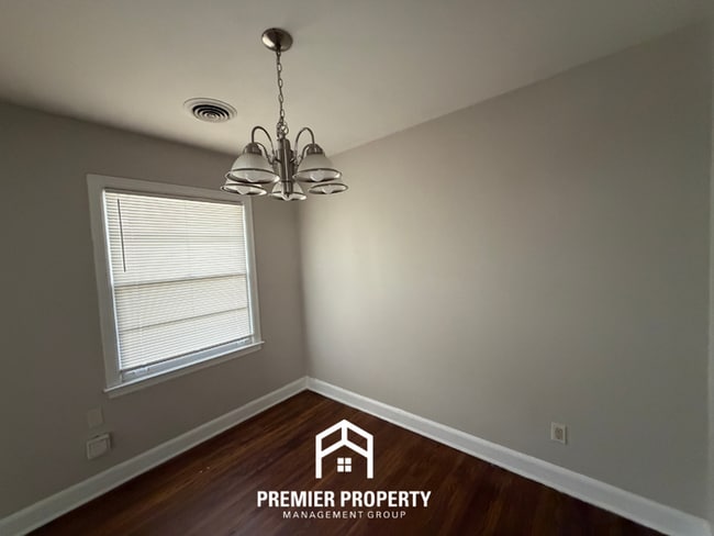 Photo - 4469 Leatherwood Ave