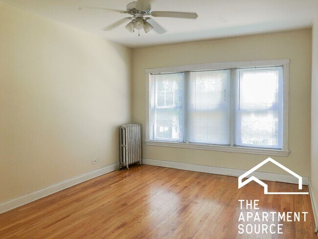 Photo - 1827 W Foster Ave Unit 1