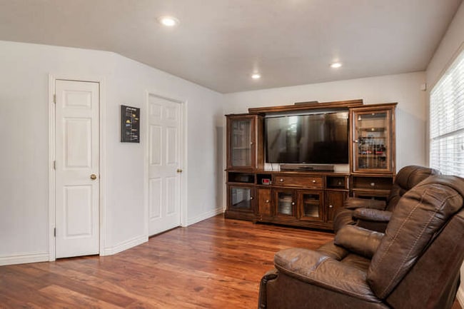 Photo - 2803 E Evergreen Ave