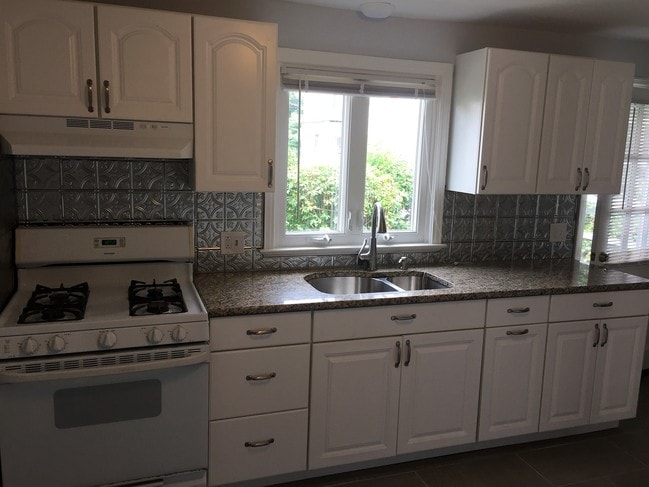 Photo - 1160-1164 Whitney Ave