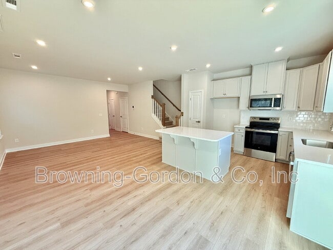 Photo - 813 Rivergate Pkwy