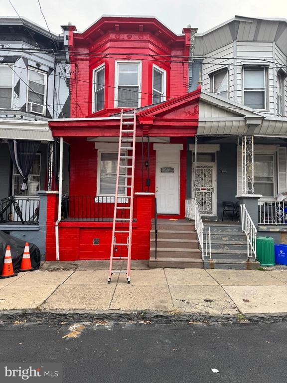 Photo - 1908 W Somerset St