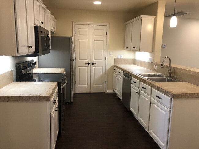 Photo - 3060 Pine Valley Dr