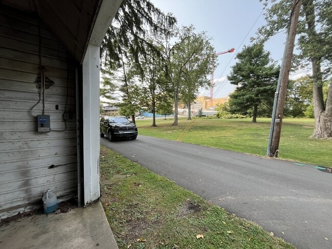 739 Bloom Rd Unit 102