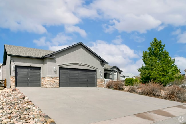 Building Photo - 8946 Oakmont Rd Rental