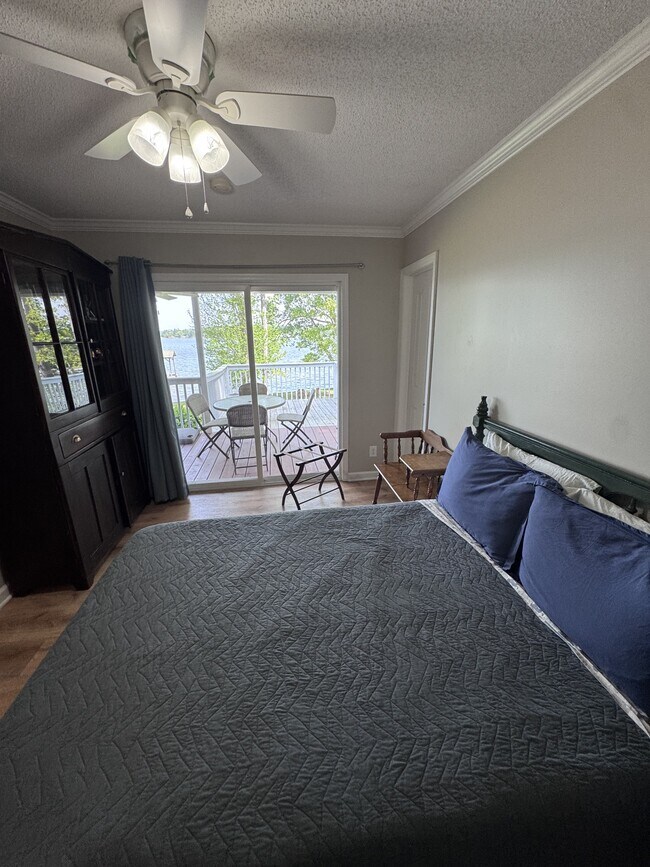 Photo - 212 Irvines Cir