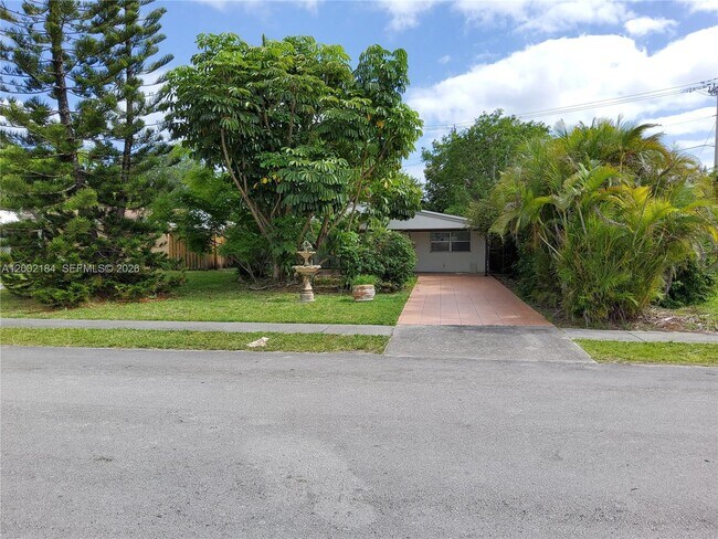 Photo - 1348 NE 176th St