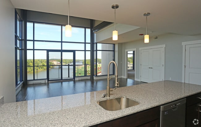 River House Apartments