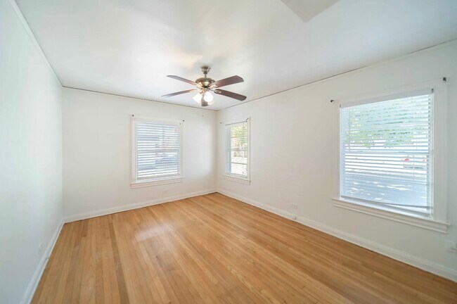 Photo - 1853 W Main St