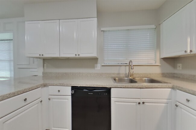Photo - 7331 Millbrae Ln