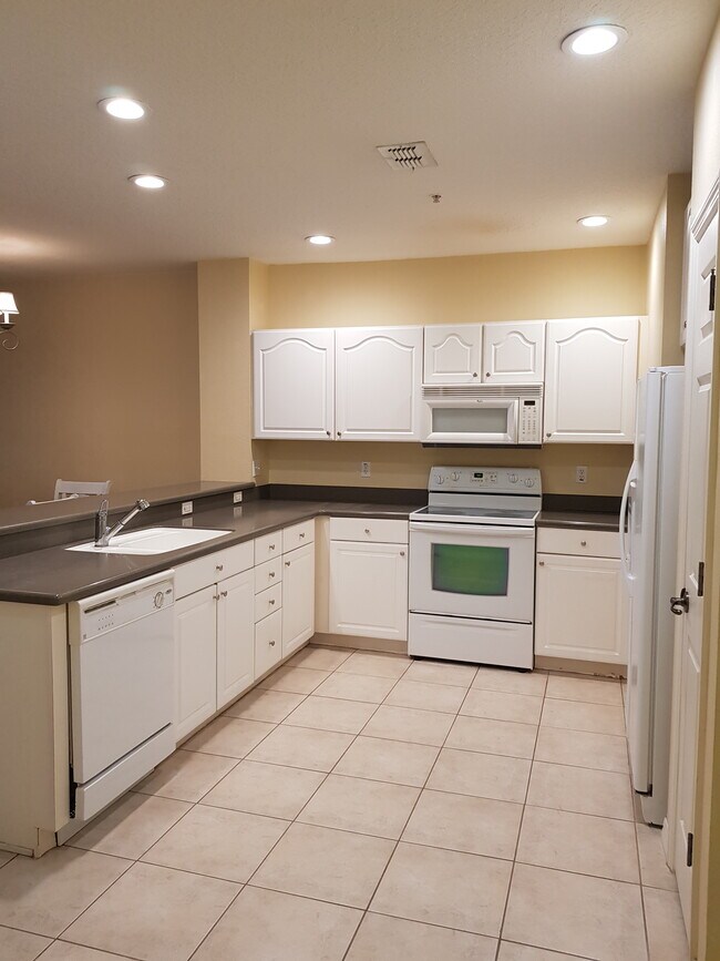 Photo - 300 Canopy Walk Ln Unit 312