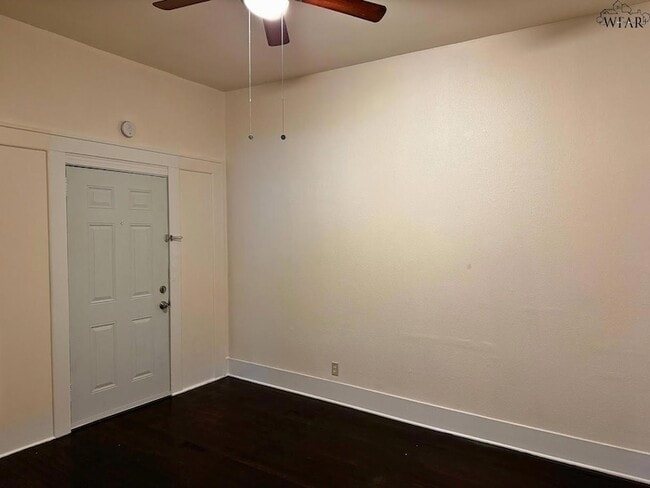 Photo - 2007 10th St