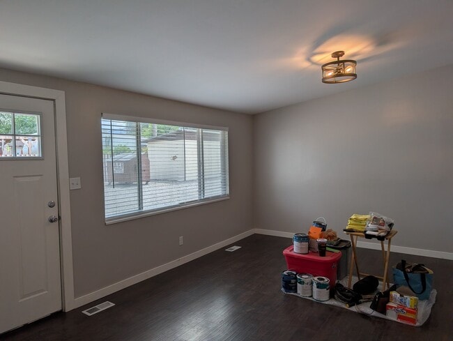 Photo - 141 N Hale St