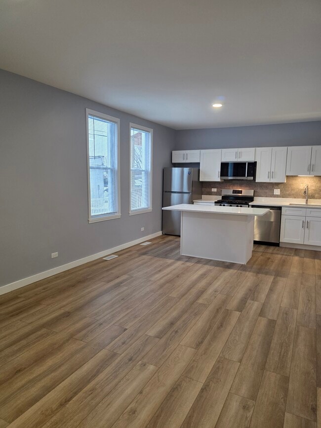 Photo - 7613 W 60th St