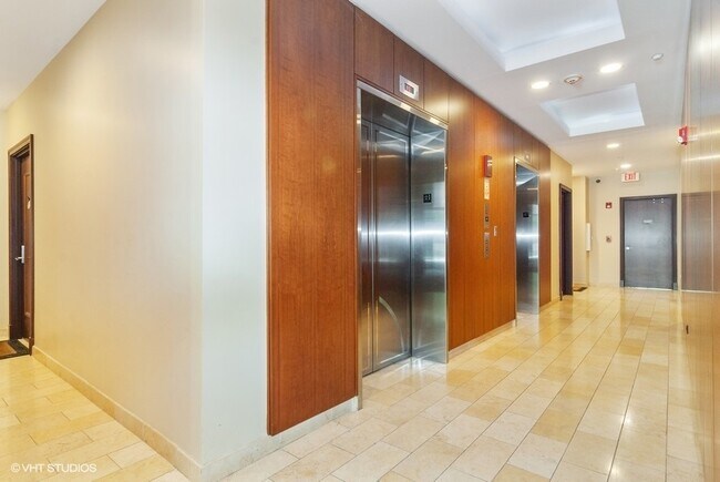 Photo - 520 S Washington St Unit 103