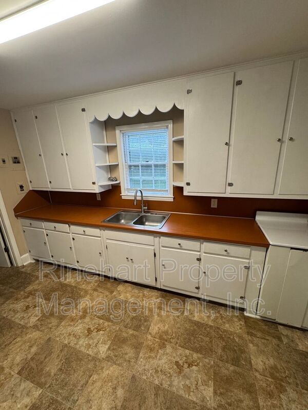 Photo - 3016 Hilton Rd
