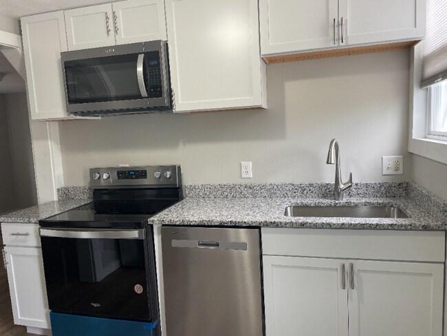 Photo - 90 E 8th Ave Unidad 3