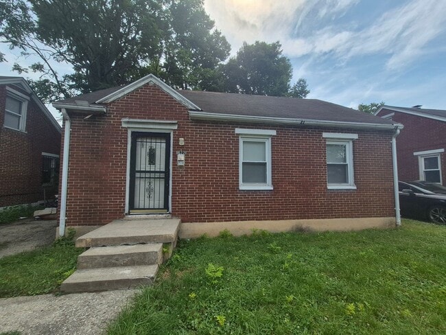 Building Photo - 622 Crestmore Ave