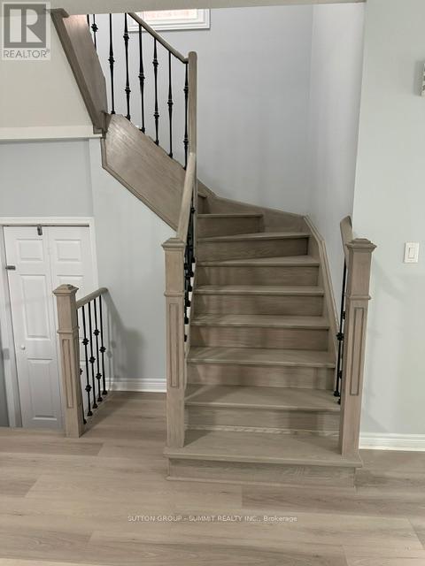 Photo - 5440 TENTH LINE W