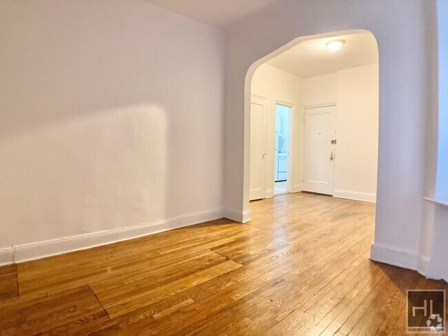 Building Photo - FIRST AVENUE Rental