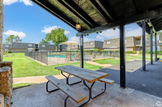 Coachlight Apartments