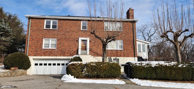 Building Photo - 4 Livingston St Unit 2 Rental