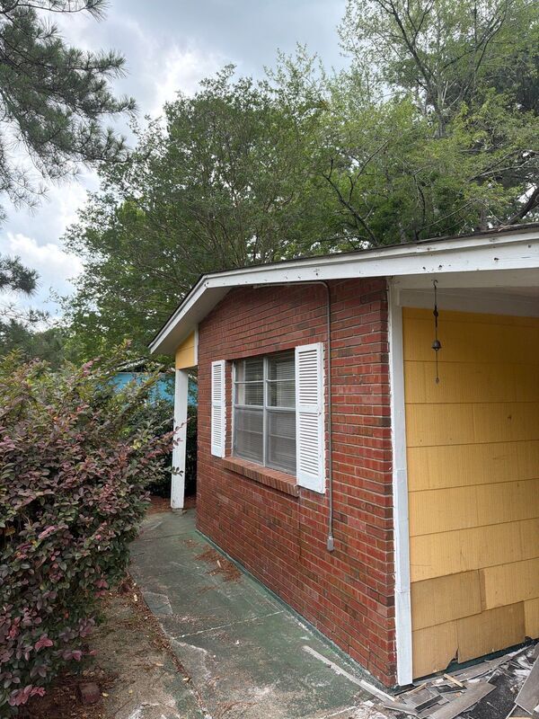 Photo - 663 Queen Julianna Ln