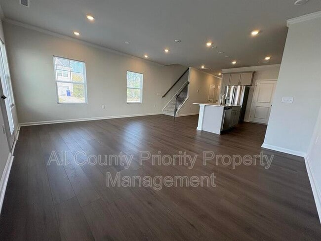 Photo - 197 Copper Fox Ln