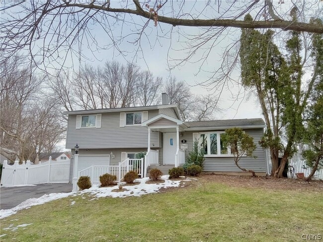 Building Photo - 2 Ilex Ln