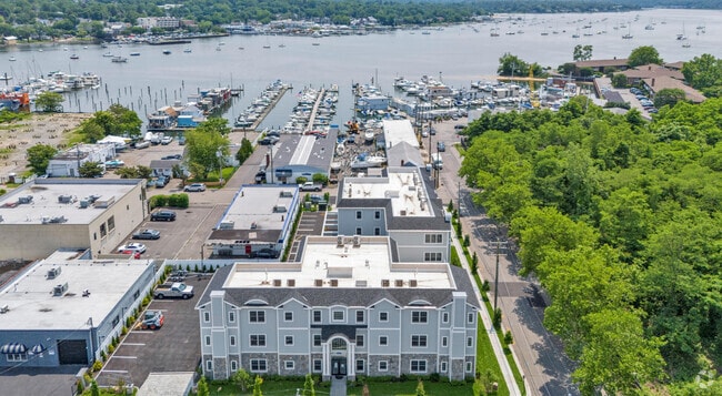 Building Photo - The Sagamore Rental