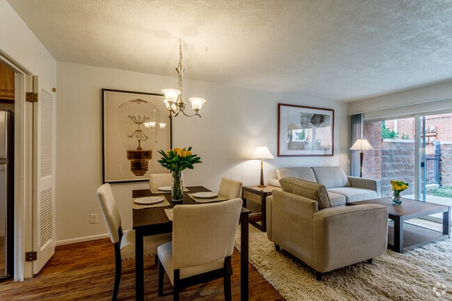 Interior Photo - Laguna Gardens Rental