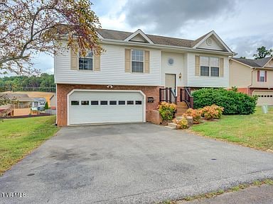 Photo - 111 Mountain Creek Ct