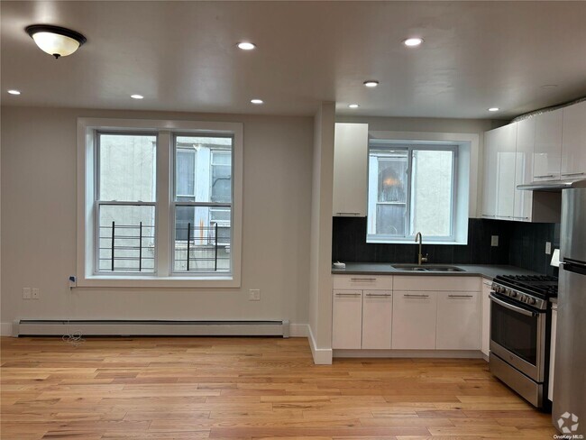 Building Photo - 253 E 93rd St Rental