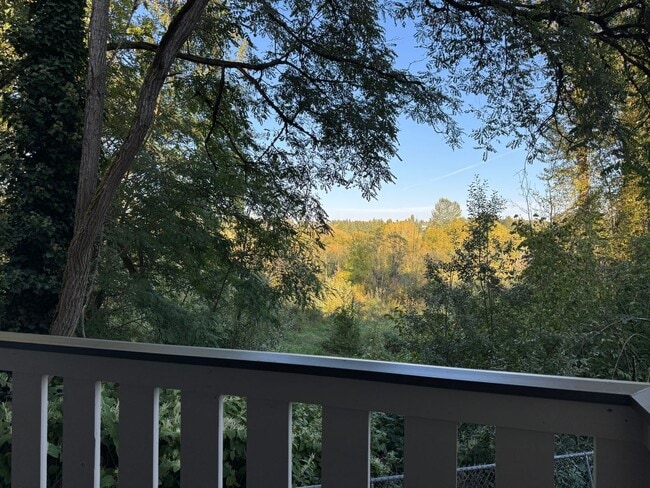 Serene Ground-Floor Condo Overlooking Gree... - Serene Ground-Floor Condo Overlooking Gree... Unit A-109