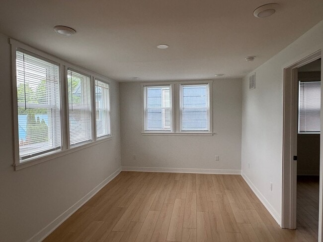 Photo - Amazing Parkside Quadplex Unit 4