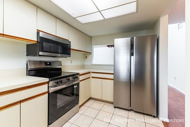 Photo - 251 Fenwick Dr