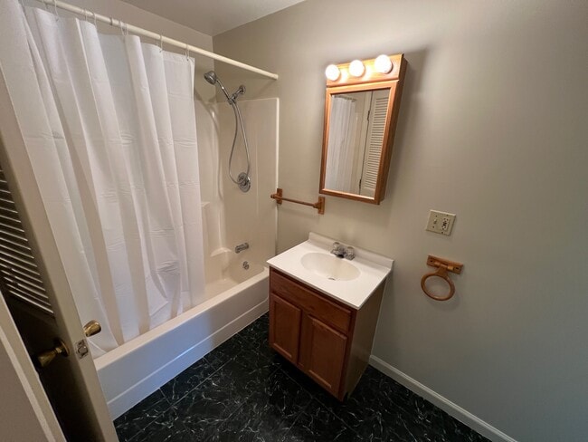 Photo - 115 Main St Unit 3