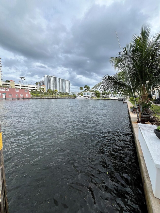 Photo - 3111 NE 29th St Unit 5