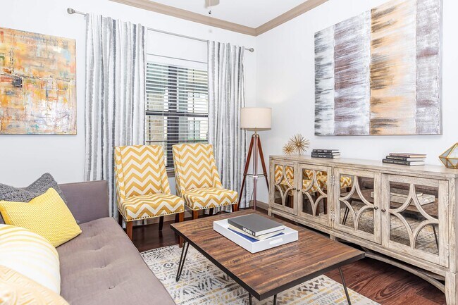 Willow Creek Apartments