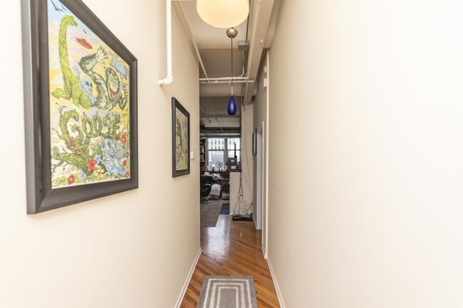 Photo - 2 bedroom in Chicago IL 60607 Unit 510