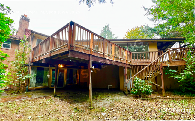 Photo - 10340 Fischer Pl NE