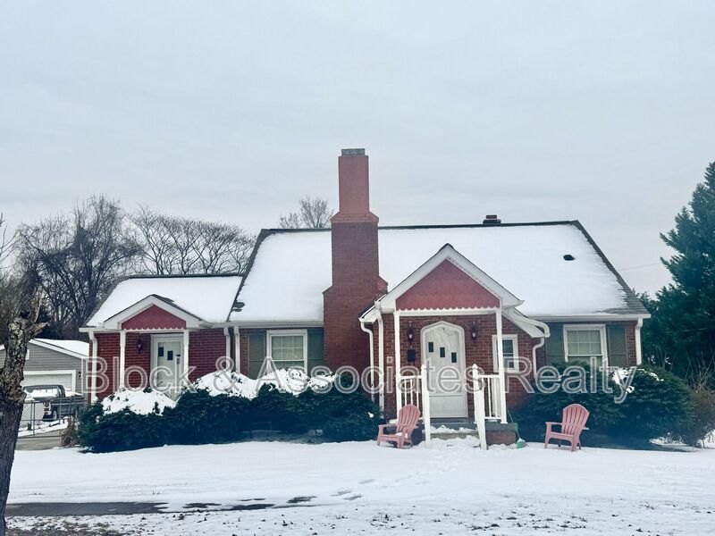 Photo - 200 Model Farm Rd